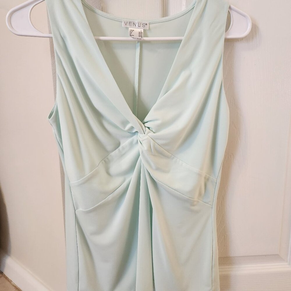 New Never Worn Venus Business or Cashual Tank Top Size S